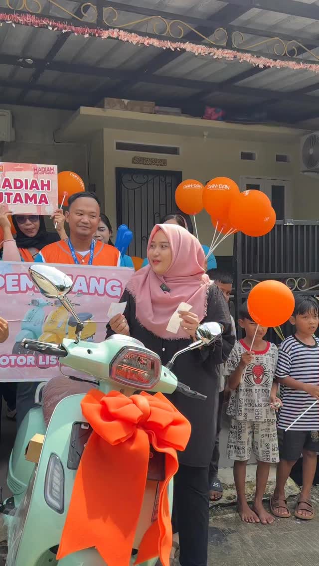 Tenang, no tipu tipu, MOTOR LISTRIK dari Dan Dan beneran GRATIS dianter sampe depan rumah buat pelanggan setia Dan Dan Pasir...