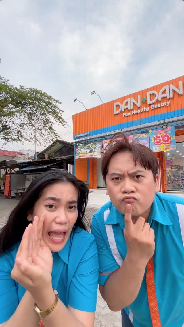 Hadiah mobilnya beneran ada dan udah siap buat dikasih ke pemenang undian KETUPAT Dan Dan Masih ada waktu seming...