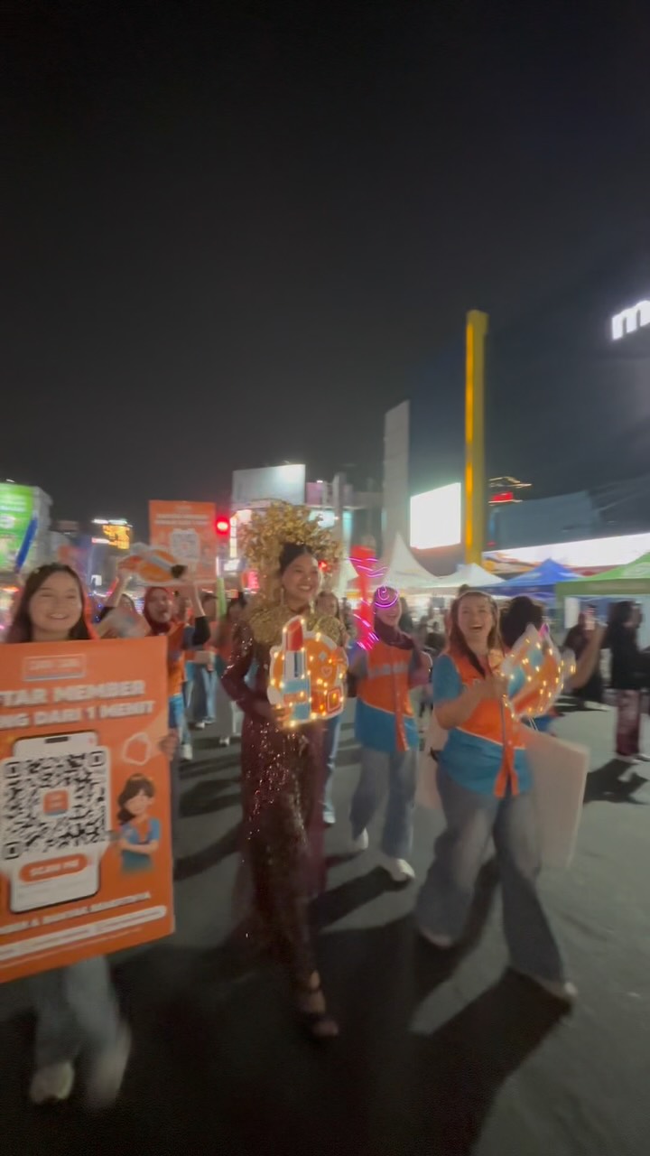 Keseruan Dan Dan malam ini di Car Free Night Atmo Arts Culinary Komen di bawah yuk yang udah dapet produk g...