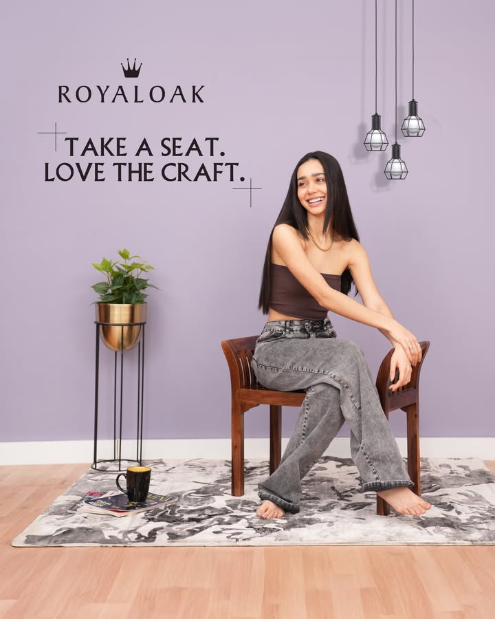 Need to add some style and function to your collection The Royaloak Riyu Bench fits in effortlessly whether its for din...