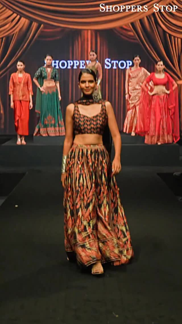 Sangeet looks that vibe with every beat Get wedding ready with exciting offers on 40 premium brands, all under one roof, ...