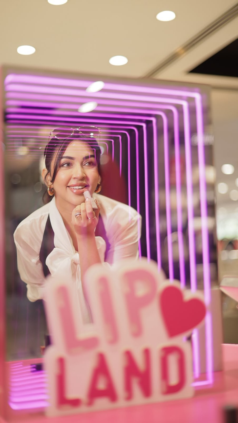 Welcome to Lip Land at Shoppers Stop and SSBeauty by Shoppers Stop With over 3,000 curated lip products to choos...