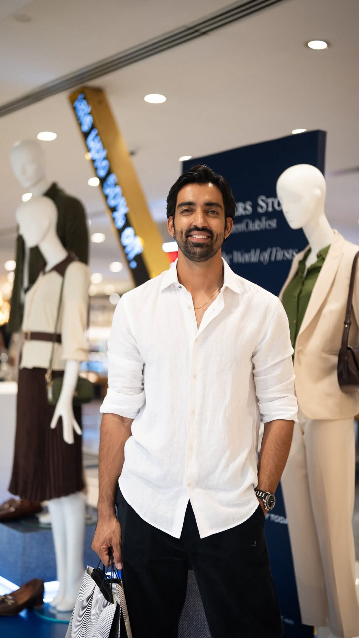 Shop during the Shoppers Stop First Citizen Club Fest and enjoy exclusive new enrollment offers on premium brands