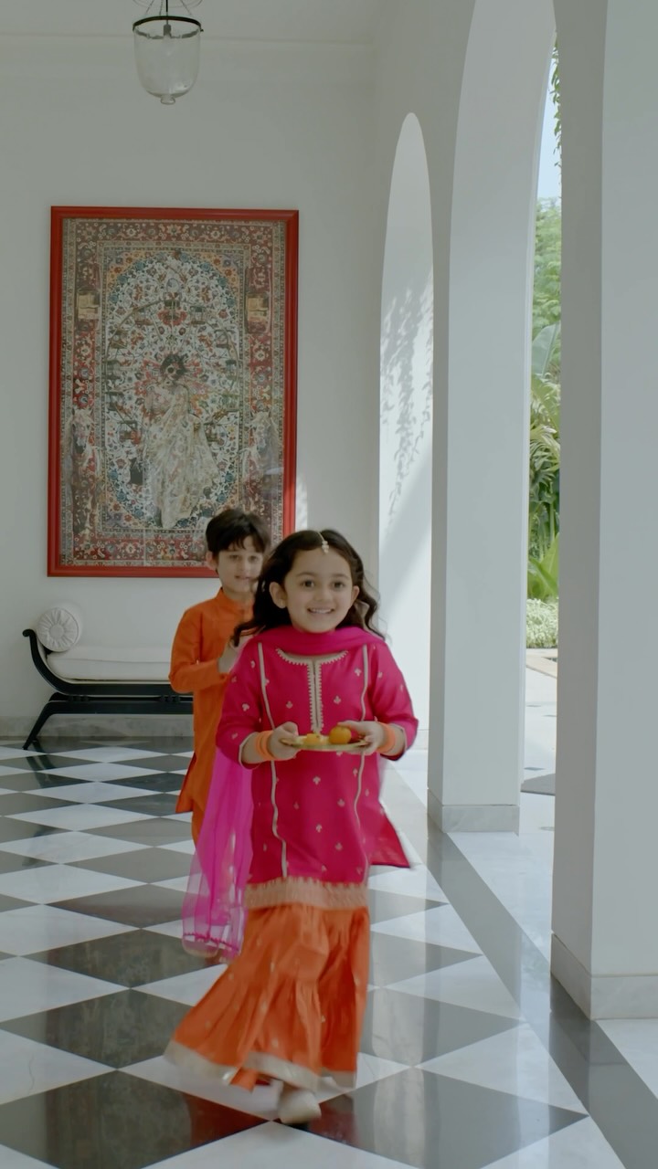 From notun jama to endless Pujo fun, make every little moment a stylish one