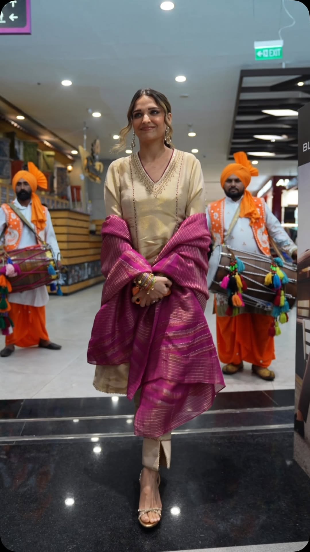 Himannshi Khurrana brings the festive spirit as she explores Shoppers Stops Diwali collection From festive favourites to s...