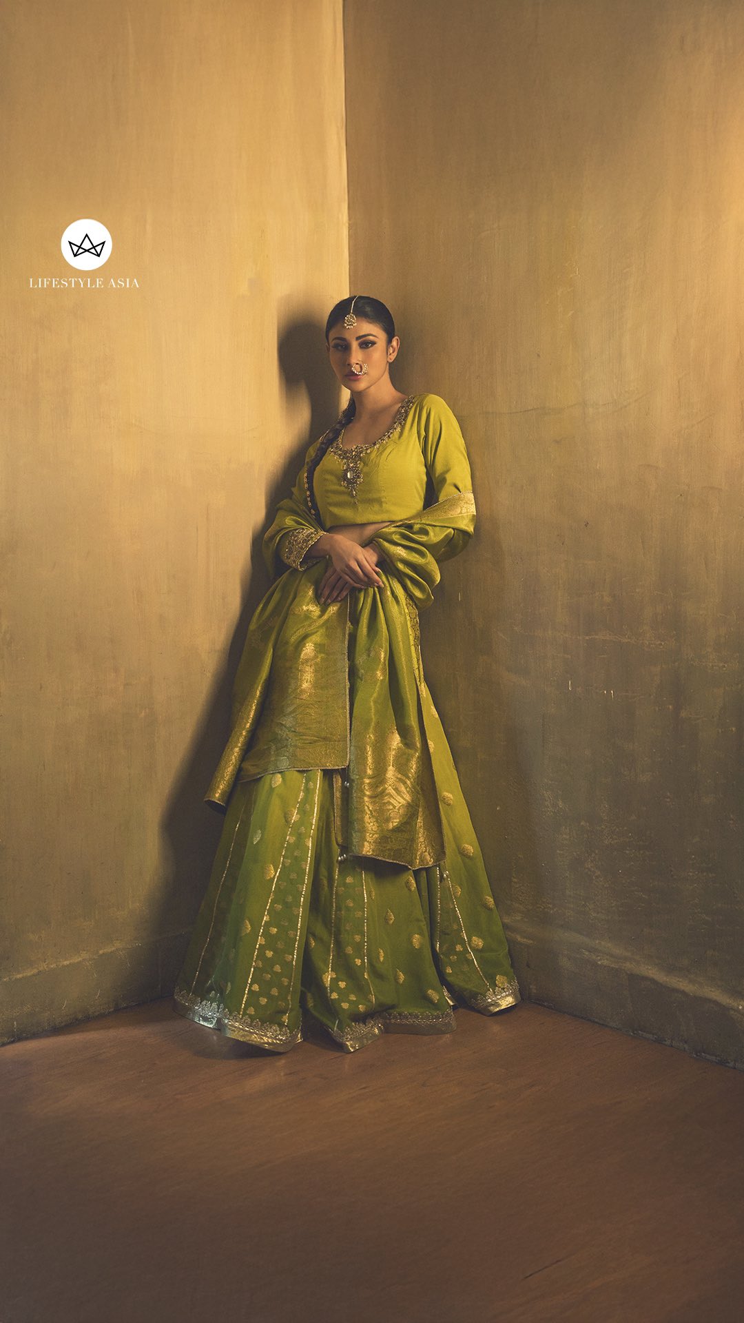 In this , imouniroy look...