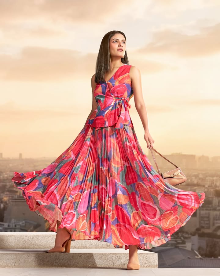 A new way to frame fashion. A new way to tell a 