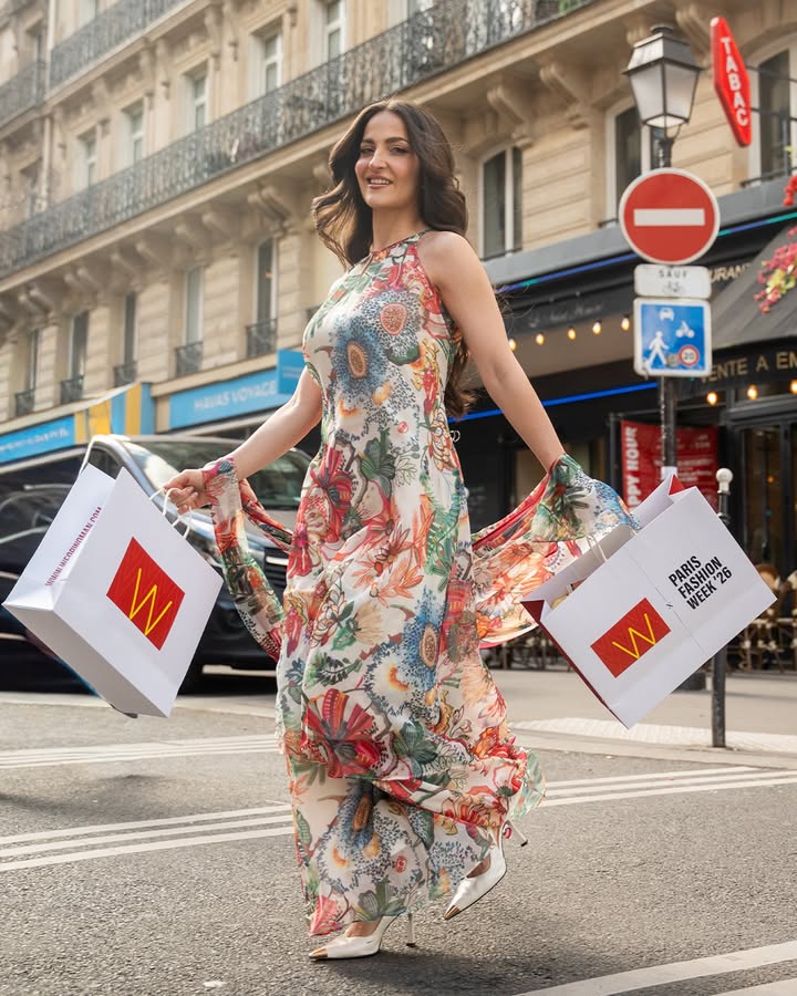 Paris looked even better with elliavrram in frame