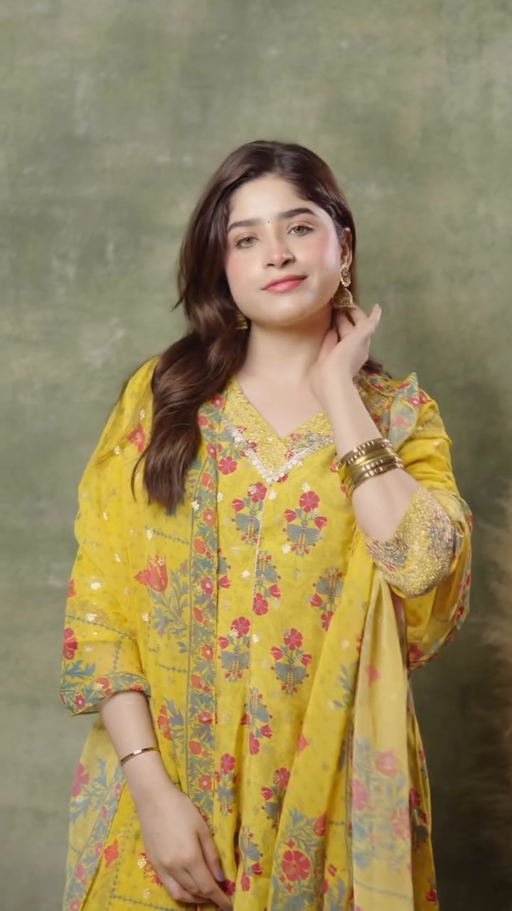 One family dinner, three looks, and a major outfit dilemma Ananya from Aurelia understood the assignment