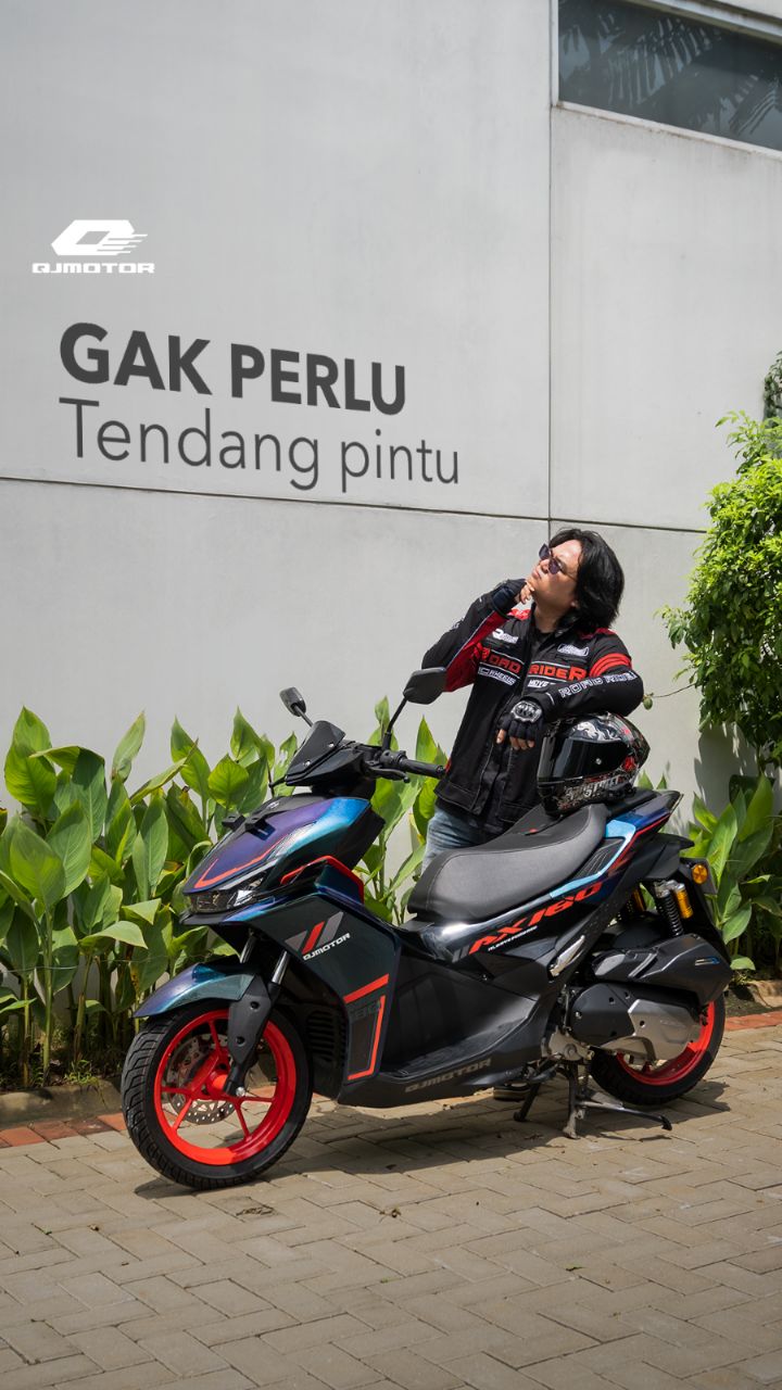 Lo gak perlu maksa buat minta motor ke orang tua