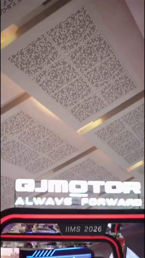 Siapa yang sempat mampir ke booth QJMOTOR di IIMS kemarin Masih belum move on dari keseruannya Line up QJMOTOR s...