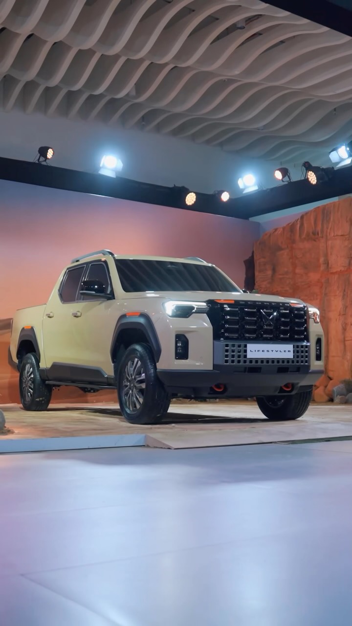 For roads less travelled and horizons undiscovered. Meet the Scorpio Lifestyler Trail Expression in Sahara Beige