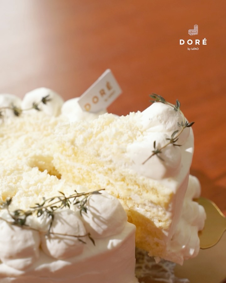 Every slice of Le Cheese Classique lets you reminisce about the warm moments in the past Savor the timeless flavors to...