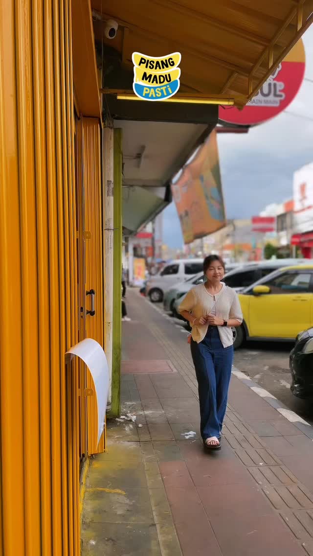 KAMI HADIR DI KOTA TANGERANG Pisang Madu Pasti resmi membuka gerai di Kawasan Kuliner Pasar Lama, Kota Tangerang ...