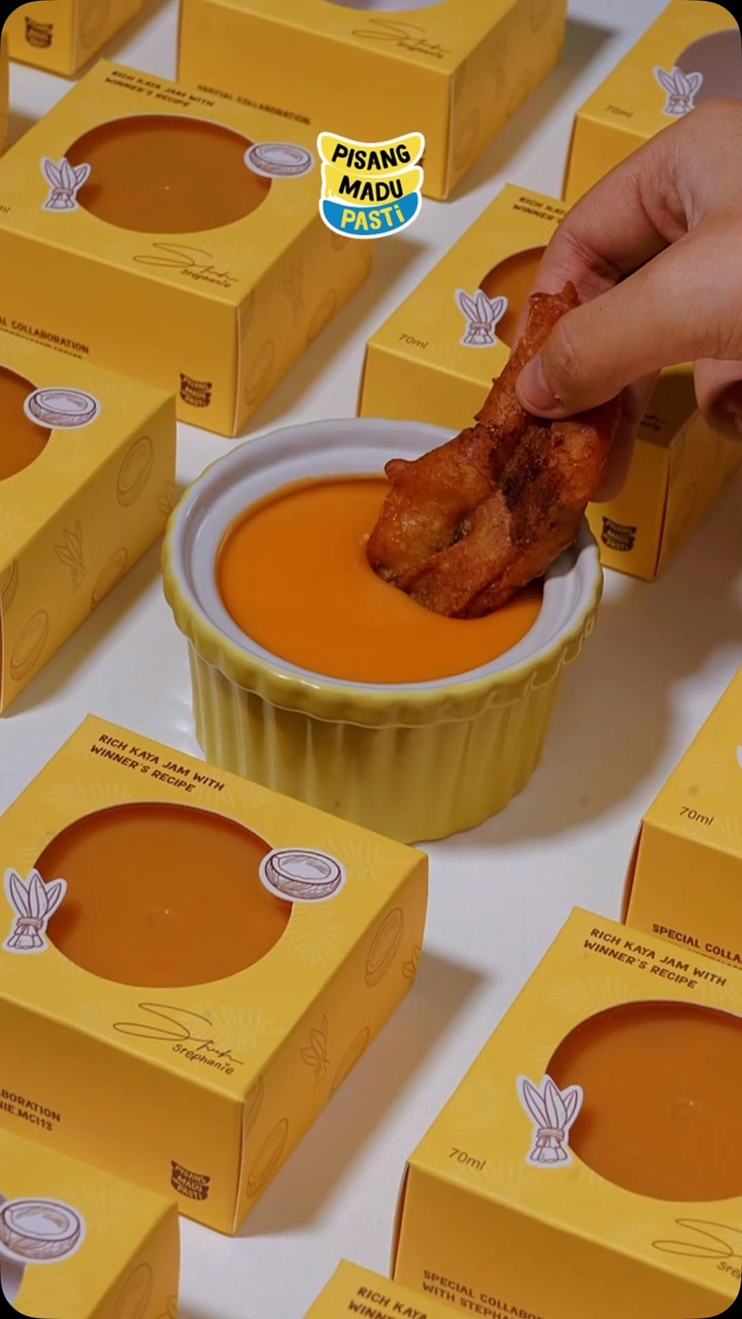 Dip, dip, and continuous dipping Pisang Madu Pasti x Rich Kaya Jam dari The Winners MasterChef Recipe