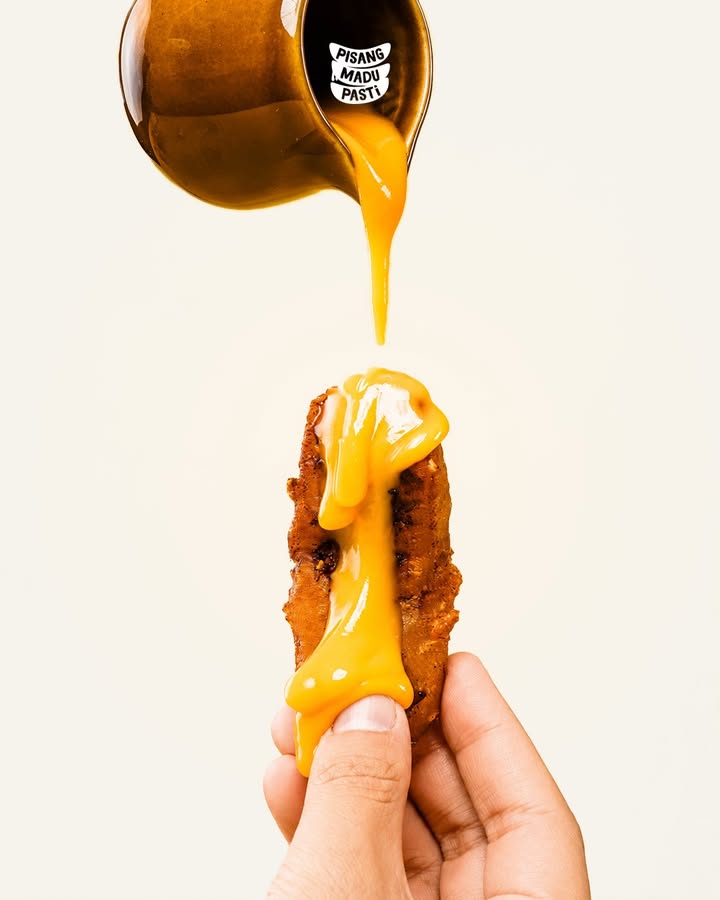 A little extra sweetness for your day Pisang Madu Pasti yang legit, dipadukan dengan Rich Kaya Jam yang creamy dan rich...