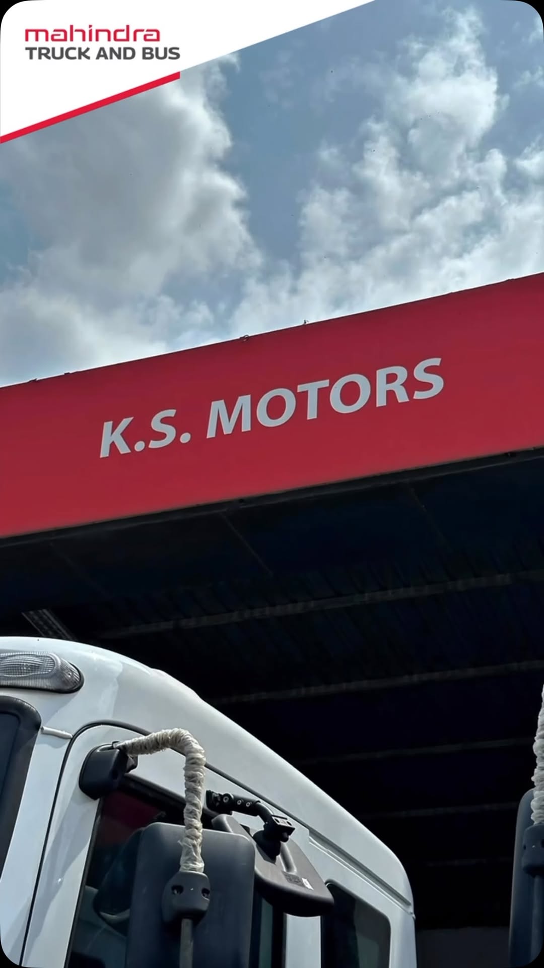 A proud moment as the first lot of Mahindra BLAZO i TRK is delivered in Jaipur, bringing the promise of greater profitabilit...