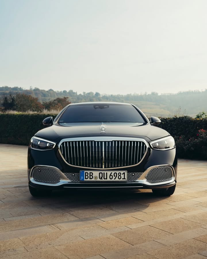 Soft light and endless luxury with the Mercedes Maybach S 680 