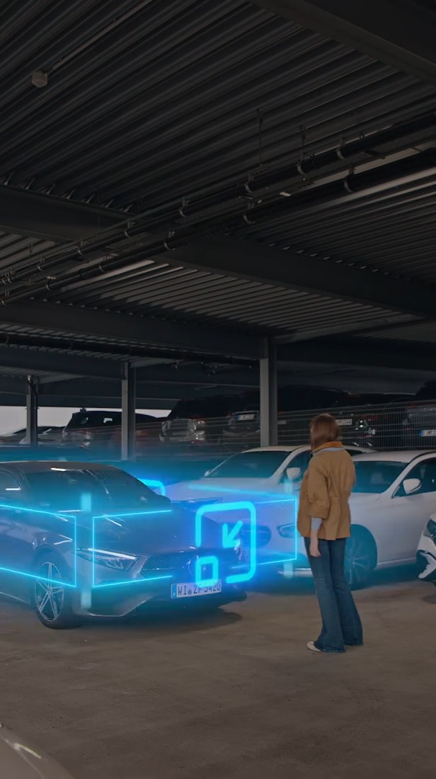 Parallel parking, now made easier with Shrinking Mode. Because space should never limit possibility. We can dream