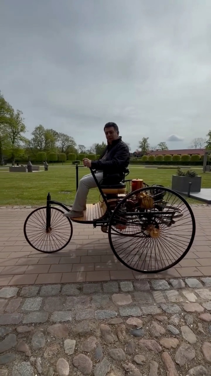 An icon that moved the world. The Benz Patent Motorwagen