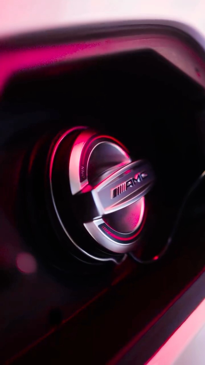 Crafted with the same precision as the Star itself, Mercedes Benz accessories bring together sophistication, innovation and ...