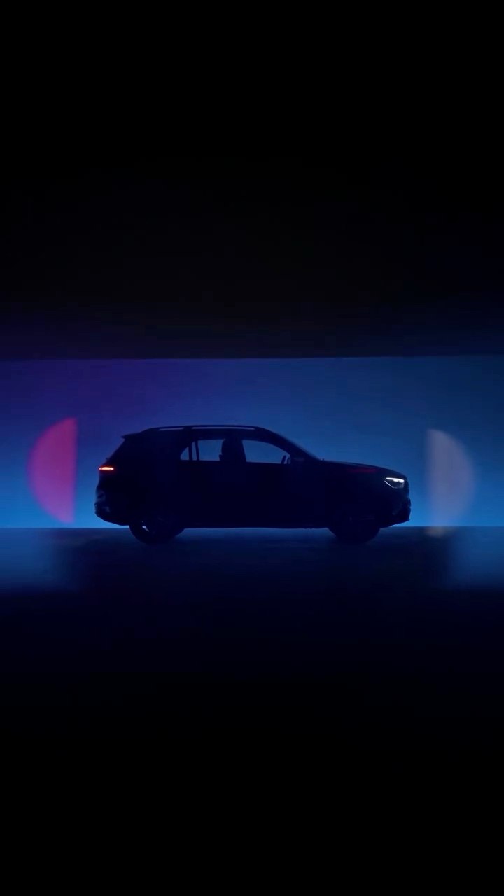 A new shade of intelligence. The Mercedes Benz GLE Night Edition