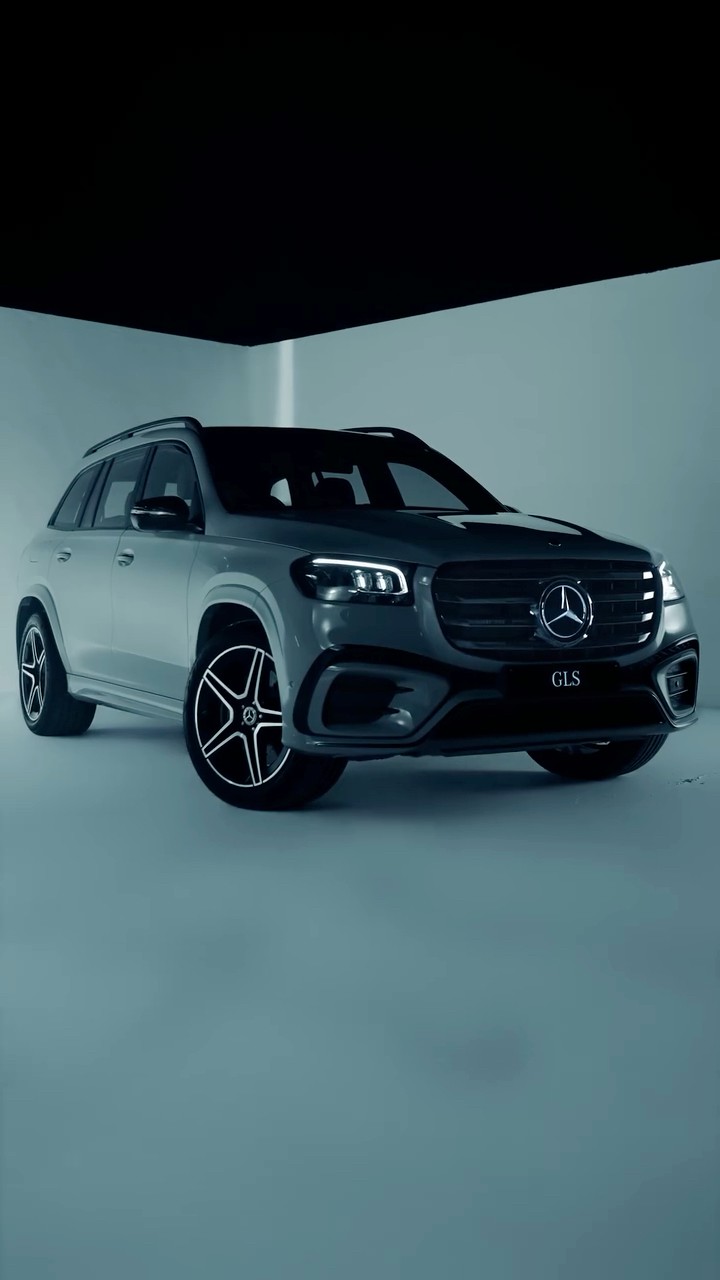 Crafted for the finest hours. The Mercedes Benz GLS Night Edition