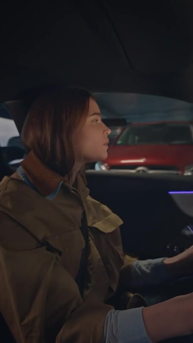 Parallel parking, now made easier with Shrinking Mode. Because space should never limit possibility. We can dream