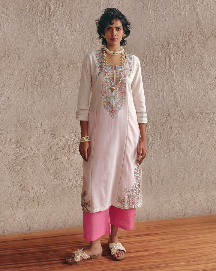 Where timeless embroidery meets effortless grace SABHYATA sabhyatawoman ethnicwear indianfashion kurtalover elega...