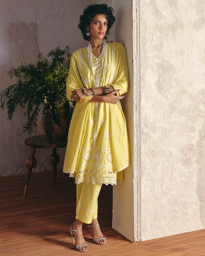 Sunshine hues and timeless elegance SABHYATA ethnicwear summervibes indianwear kurtaset yellowlove EthnicF...