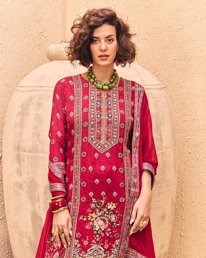 Wrapped in richness, designed to make a statement SABHYATA FestiveWear ethnicfashion IndianWear desistylecoo...