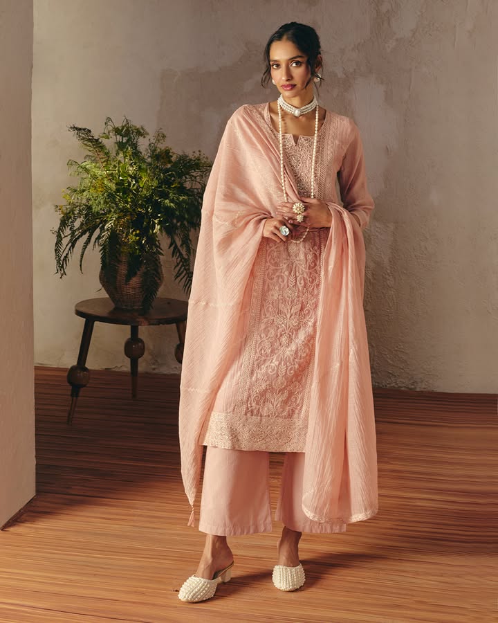 Soft hues. Delicate details. Endless elegance. A timeless look crafted for moments that matter