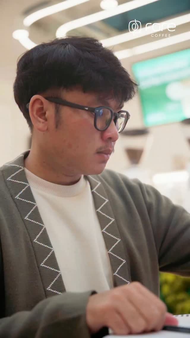 Kadang, satu ucapan sederhana dari orang lain bisa jadi alasan untuk kita terus berkarya
