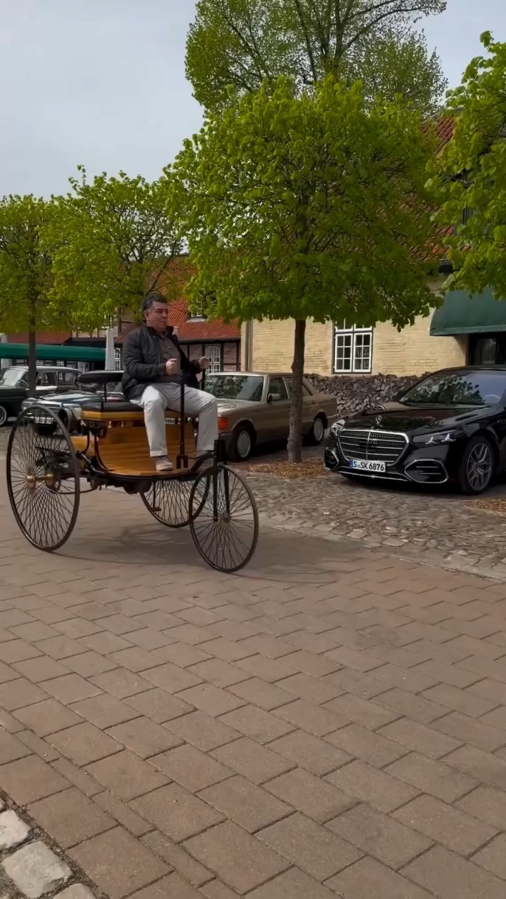 An icon that moved the world. The Benz Patent Motorwagen