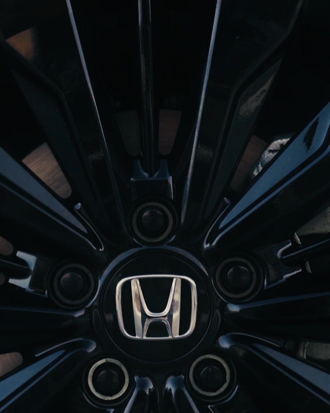 Black isnt just a colour, its an attitude. Get ready to ShineInBlack with Honda Elevate New Signature Black Edition