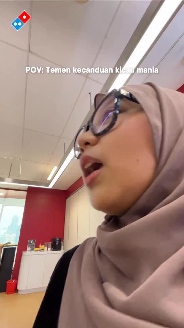 Isi otak gen z Kalo ga kicau mania, ya jajannn Buruan mention temen lo biar dijajanin PAPI DUO, cuma 50k pizza sekar...