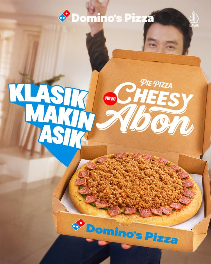 Kamis K nya apaaa KLASIK MAKIN ASIK Cuma Pie Pizza Cheesy Abon yang rasanya klasik tapi asik Yuk cobain seka...