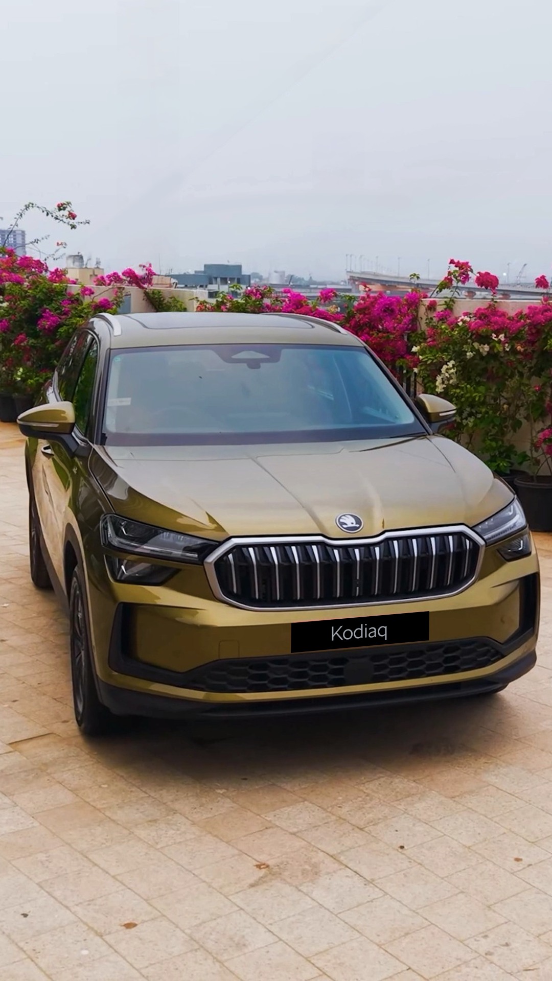 From bold to breathtaking, evolution never looked this good More space to stretch. More reasons to indulge. The all new koda Kodiaq isnt just back, its born anew. Bookings open soon SkodaIndia SkodaKodiaq From bold to breathtaking, evolution never looked this good More space to stretch. More reasons to indulge