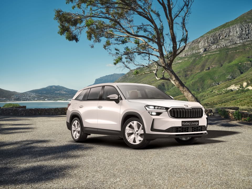 Introducing the new koda Kodiaq Lounge A 5 seater Kodiaq, crafted for journeys that demand comfort and sophistication Introducing the new koda Kodiaq Lounge A 5 seater Kodiaq, crafted for journeys that demand comfort and sophistication