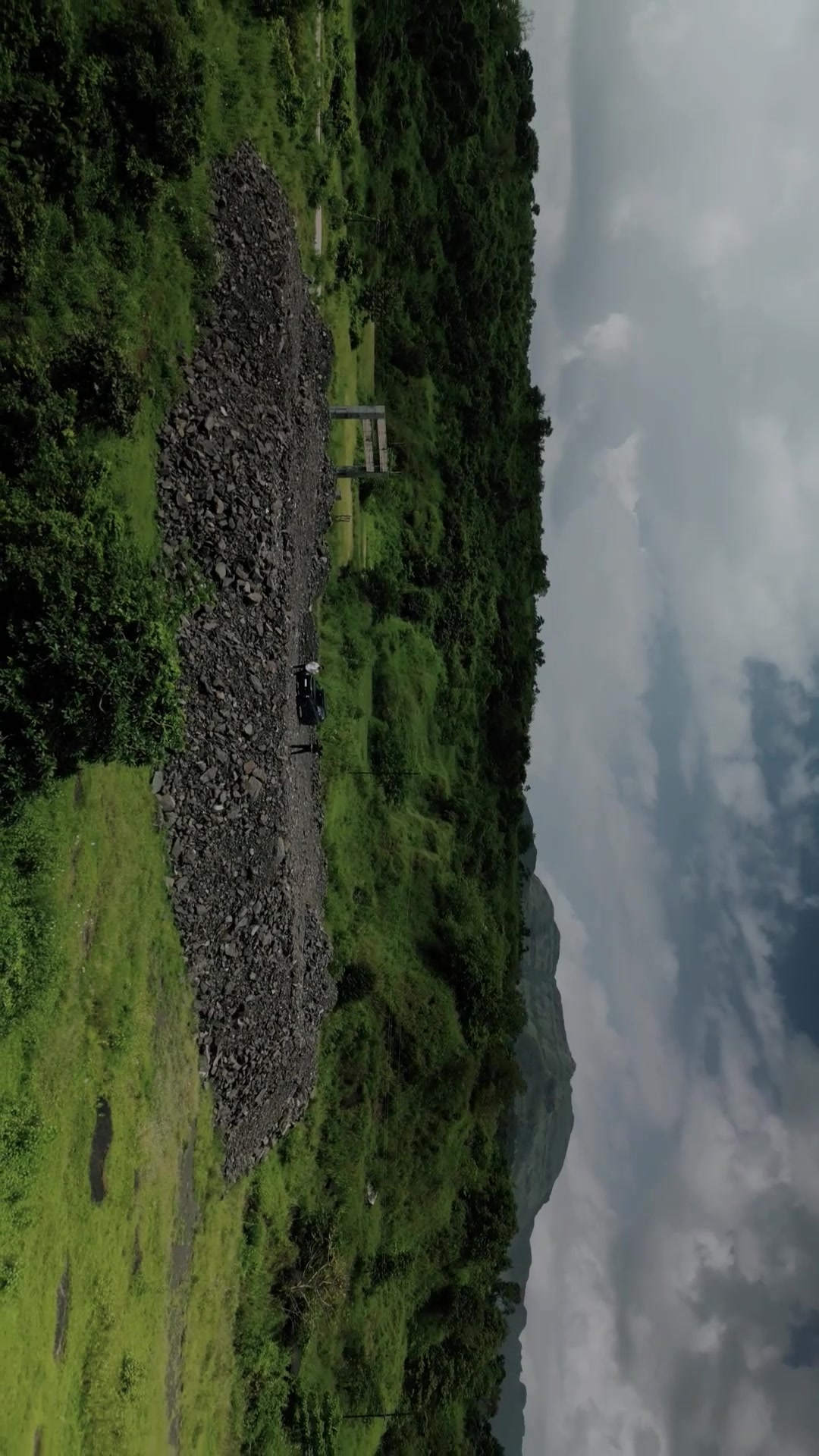 Arpit and Safari have a new member in the squad, and it s adventure ReclaimYourAdventure SafariAdventureX TataSafariAd...