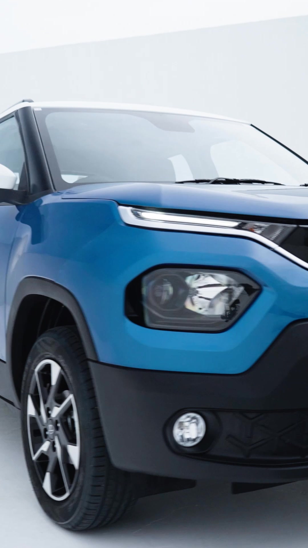 When the vibe is this good, every angle demands attention