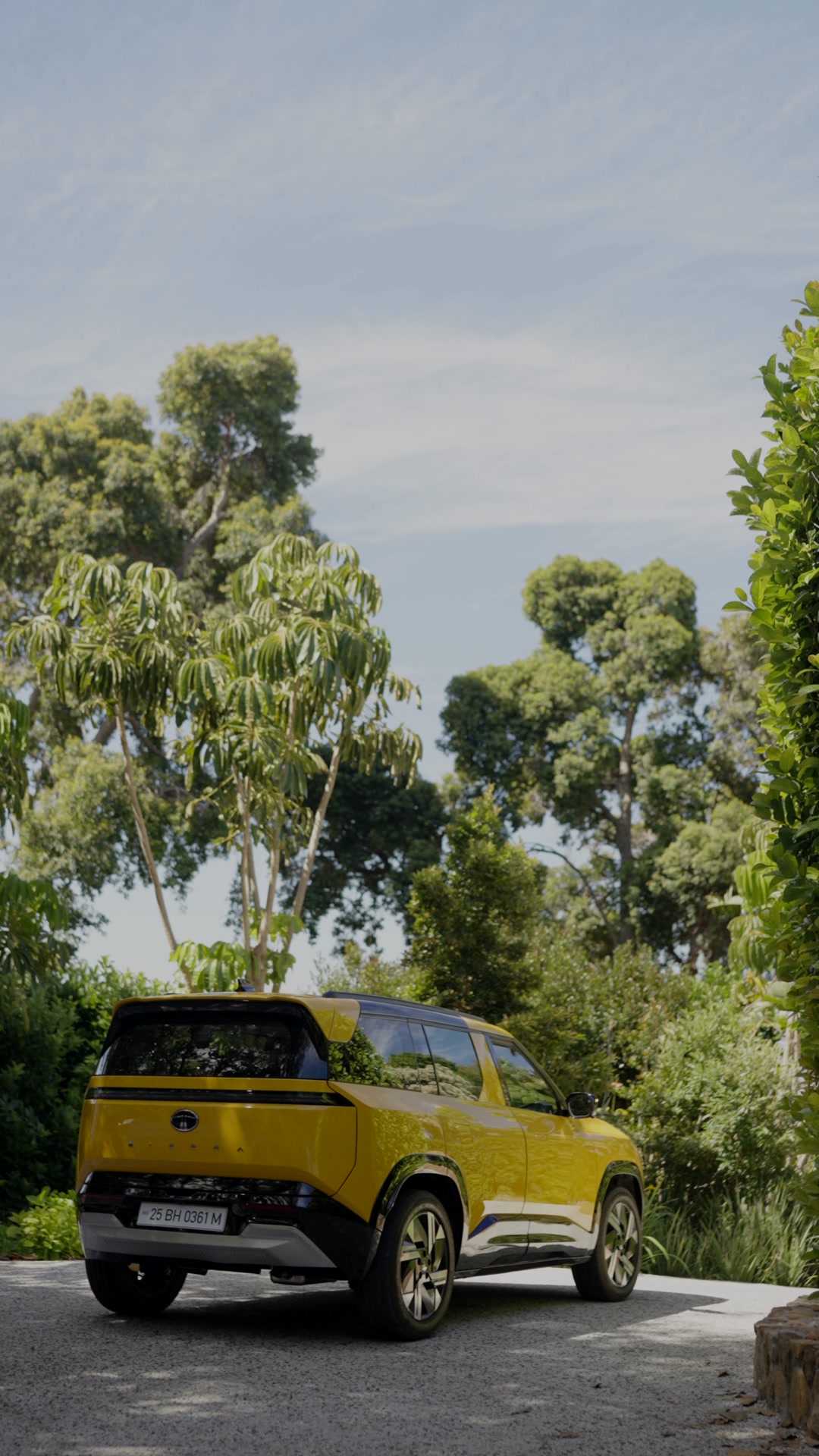 622 litres of yes we can bring that too. Sierra TataSierra EscapeMediocre