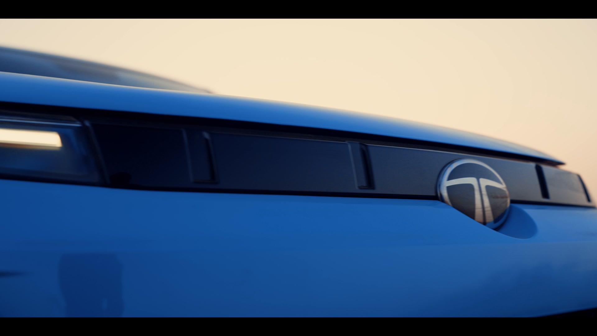 True SUVs don t pause when the road ends. They Command Max Capability