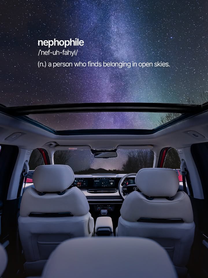 A glass house that carries the sky. Sierra TataSierra EscapeMediocre