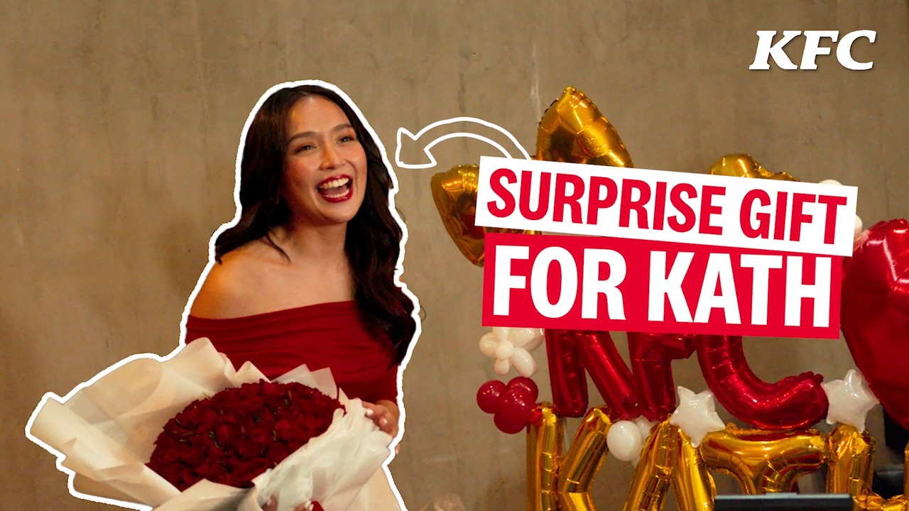 Surprise Kathryn Bernardo Official didnt see this coming but we know how to spread the Christmas cheer and the chic...