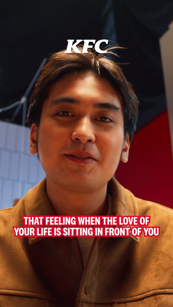 That feeling when the love of your life is sitting in front of you. Adie KFCZingerSteakDuo