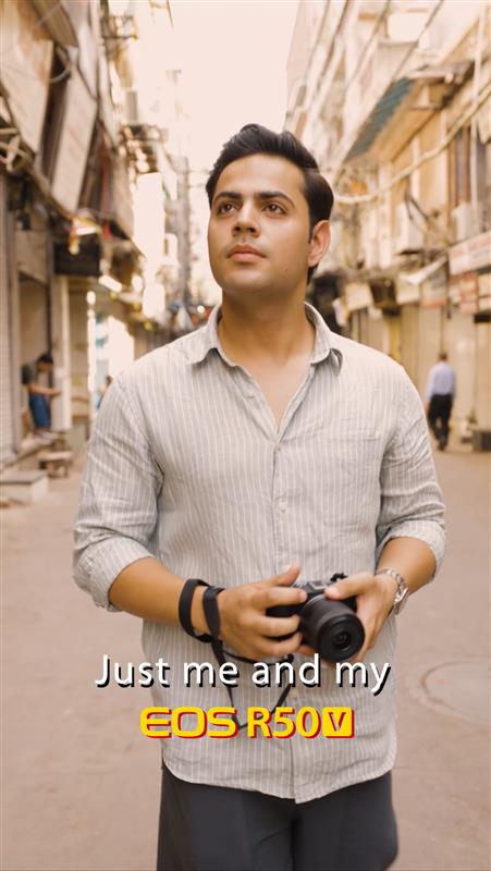 Zoomin through Chandni Chowk like a cinematic boss. Focus Locked. Streets Served