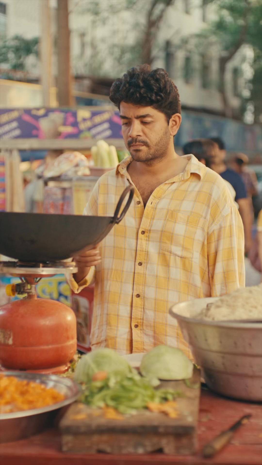 Kitchen Maestro Sanjeev Kapoor loves the Indane Chhotu Master Compact, convenient, and designed for everyday ease, the In...