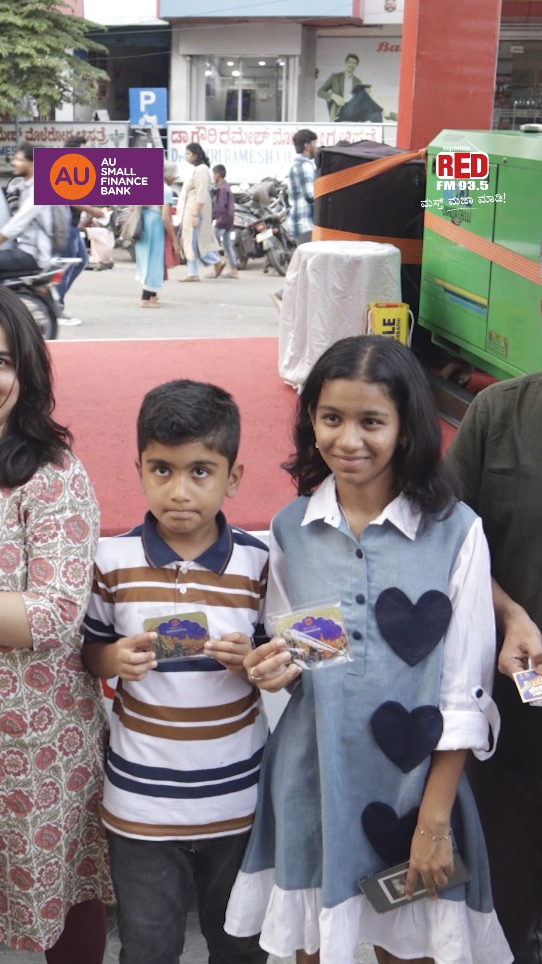 As Mysore lit up with the festive fervour of Mysore Dasara, AU Small Finance Bank partnered with Red FM as the Banking Partn...